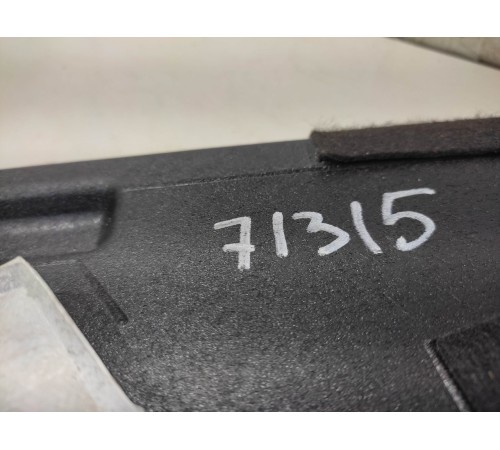 Пол багажника