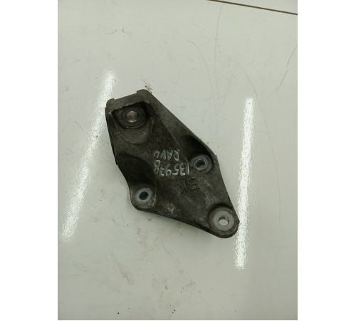 Кронштейн двигателя