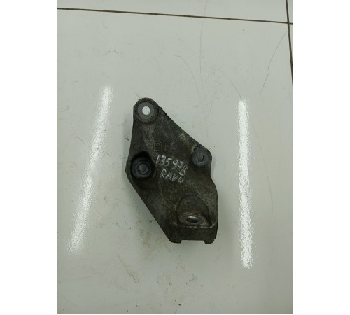 Кронштейн двигателя