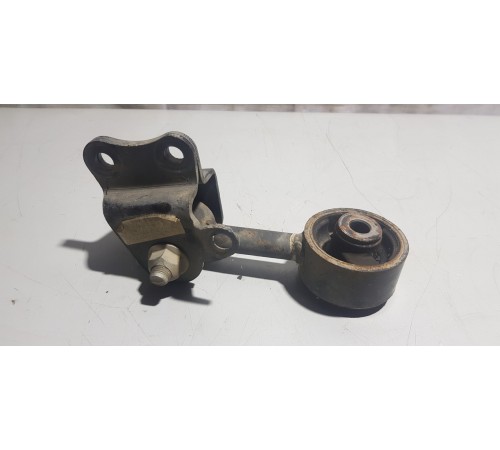 Опора двигателя задняя