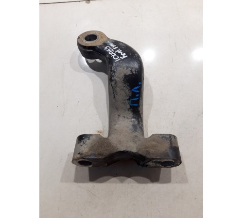 Рычаг подвески (передний левый)