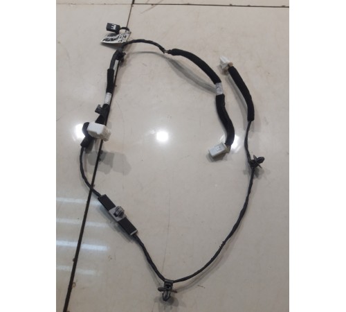 электропроводка дверной карты(передняя левая)