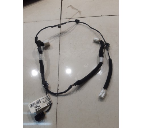 электропроводка дверной карты(передняя левая)