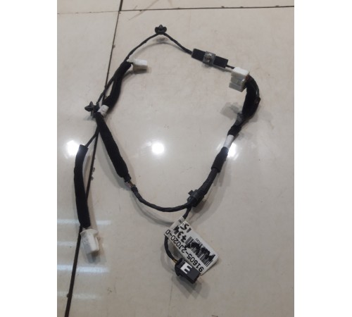 электропроводка дверной карты(передняя левая)