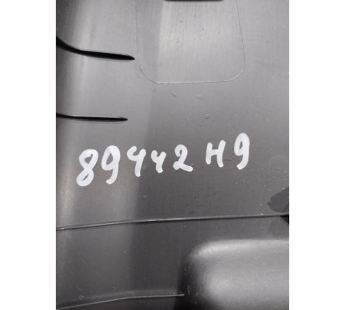 Обшивка центральной стойки(левая нижняя)