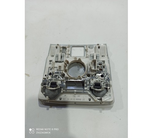 Плафон внутреннего освещения(передний)