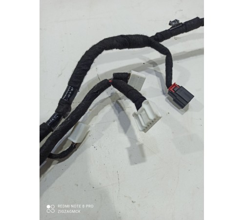 Электропроводка двери (передняя левая)