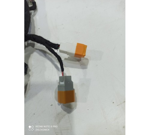 Электропроводка двери (передняя левая)