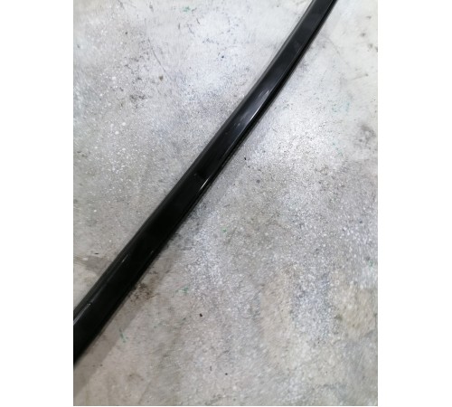 Молдинг стекла задний левый