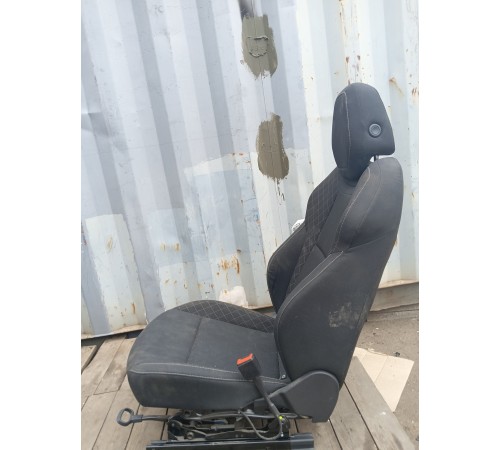 Сиденье переднее правое