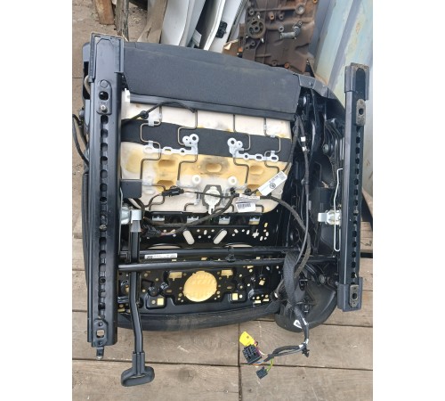 Сиденье переднее правое