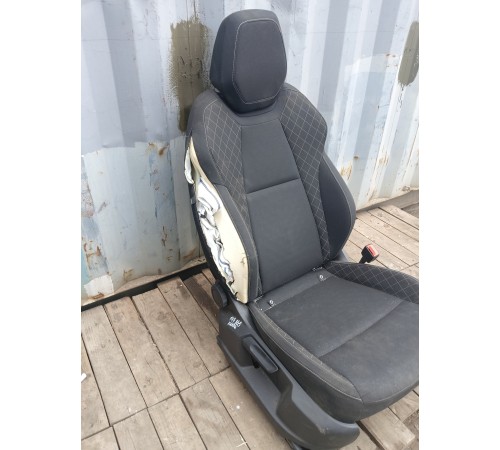 Сиденье переднее правое