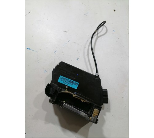 Замок двери багажника