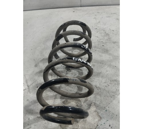 Пружина подвески задняя