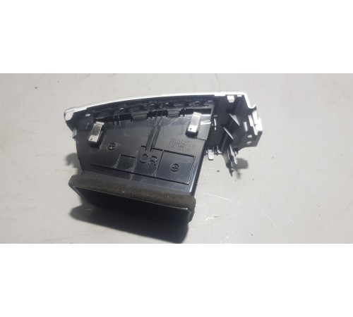 Дефлектор воздушный левый