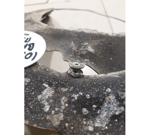 Кожух тормозного диска(передний правый)