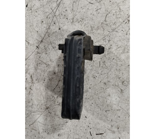 Опора радиатора левая