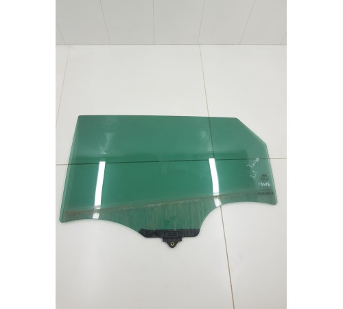 Стекло двери заднее левое