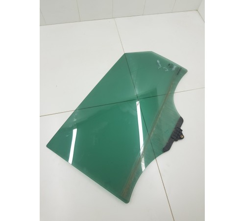 Стекло двери заднее левое