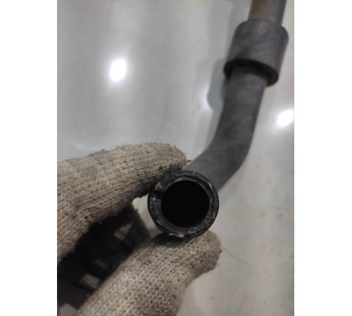 Патрубок системы охлаждения