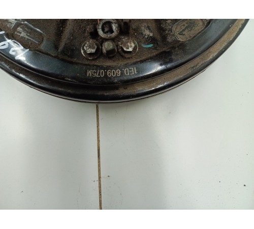 Поворотный кулак задний левый