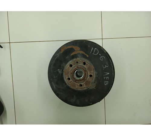 Поворотный кулак задний левый