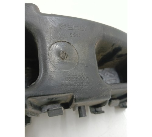 Кронштейн заднего бампера левый