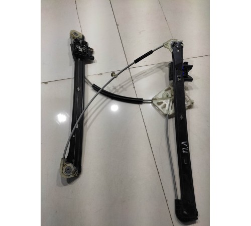 Стеклоподъемник (передний левый)
