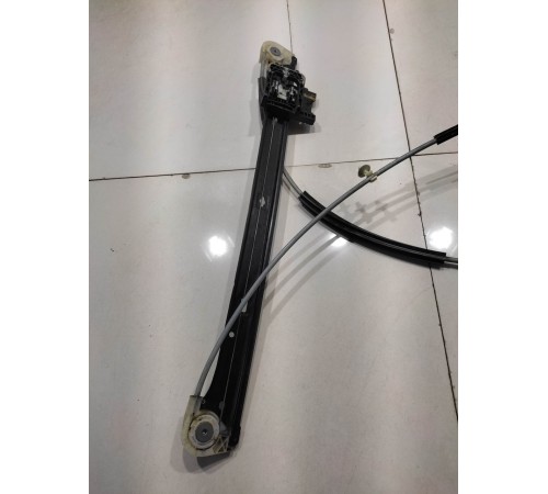 Стеклоподъемник (передний левый)