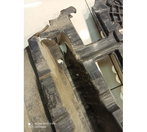 Кронштейн заднего бампера(правый)