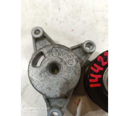 Ролик-натяжитель