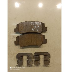 Тормозные колодки (задние, левые)