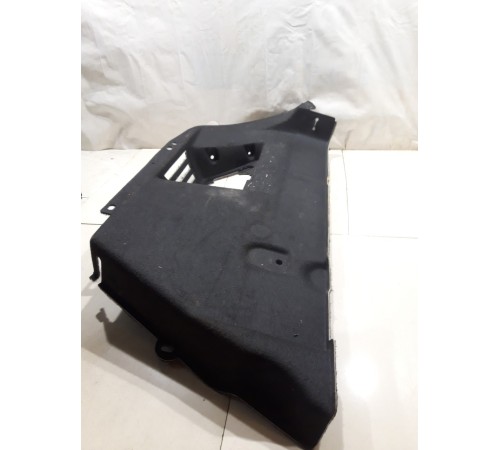 Обшивка багажника правая