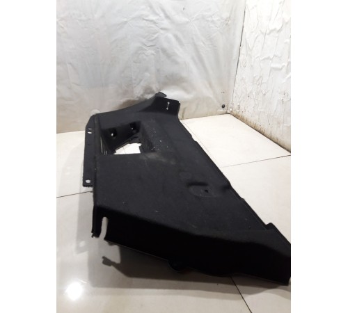 Обшивка багажника правая