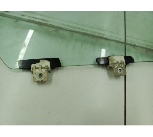 Стекло двери переднее правое