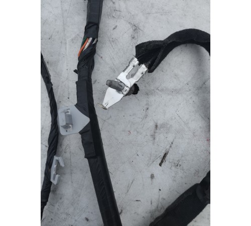 Электропроводка крышки багажника