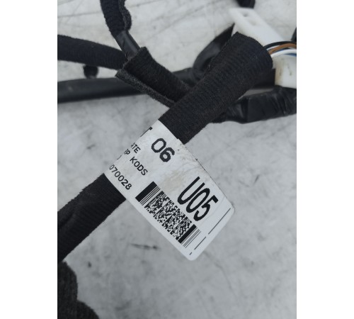 Электропроводка крышки багажника