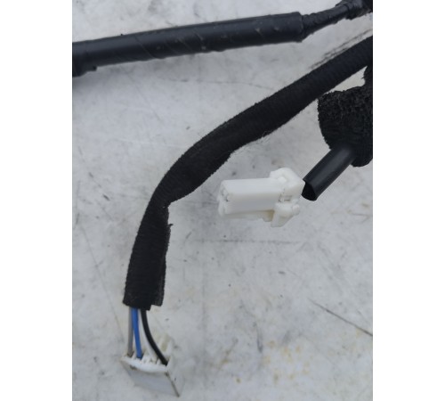 Электропроводка крышки багажника