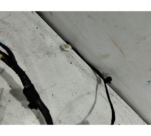 Электропроводка двери передняя левая