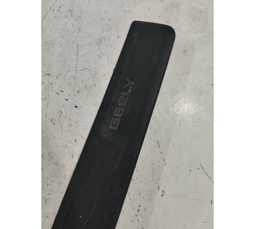 Накладка порога передняя правая