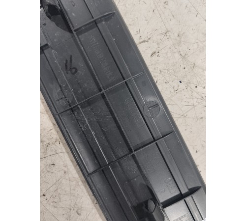 Накладка порога передняя правая