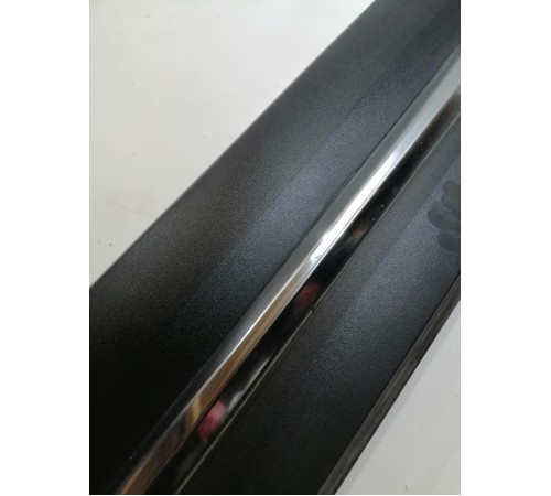 Накладка двери передняя левая нижняя, молдинг