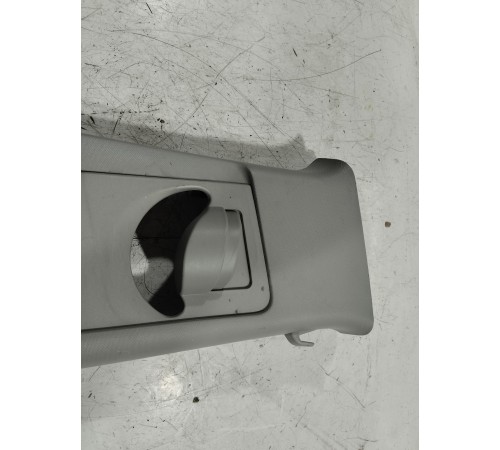 Обшивка центральной стойки правая верхняя