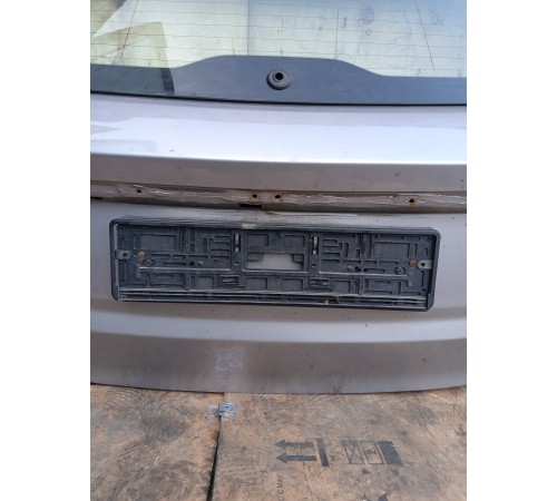 Дверь багажника со стеклом