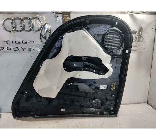 Обшивка двери задняя левая