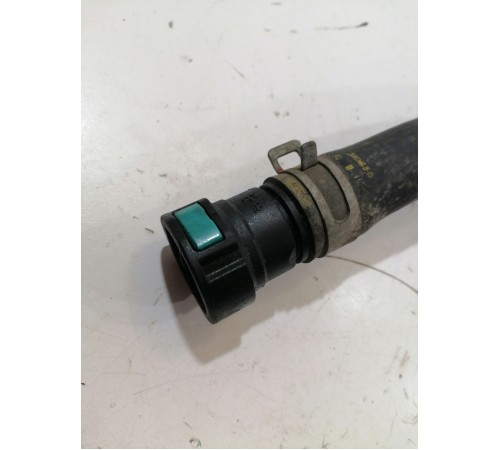 Патрубок системы охлаждения