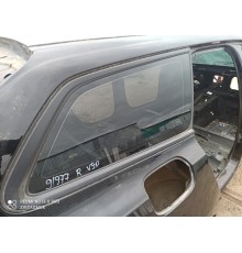 Глухое стекло заднее правое