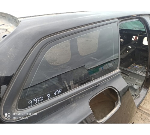 Глухое стекло заднее правое