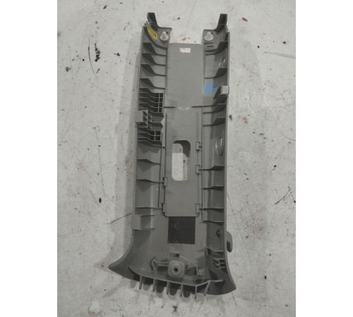 Обшивка центральной стойки(правая верхняя)