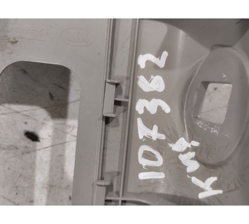 Обшивка центральной стойки(правая верхняя)